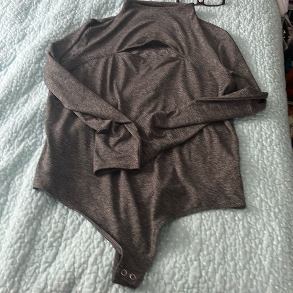 Express cut out design bodysuit